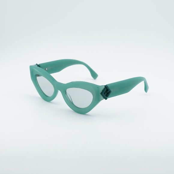 Fendi FE40146I 95N Sunglasses Shiny Green Cat Eye Frame  display picture 1